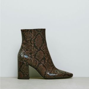 Zara Embossed Snake Print Booties 6.5